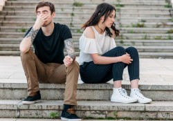 7-dau-hieu-cho-thay-ban-dang-mac-ket-trong-mot-moi-quan-he-map-mo