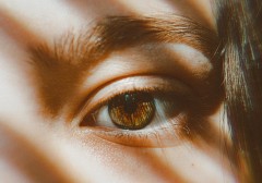 3-dau-hieu-cho-thay-ban-dang-trai-qua-te-liet-cam-xuc