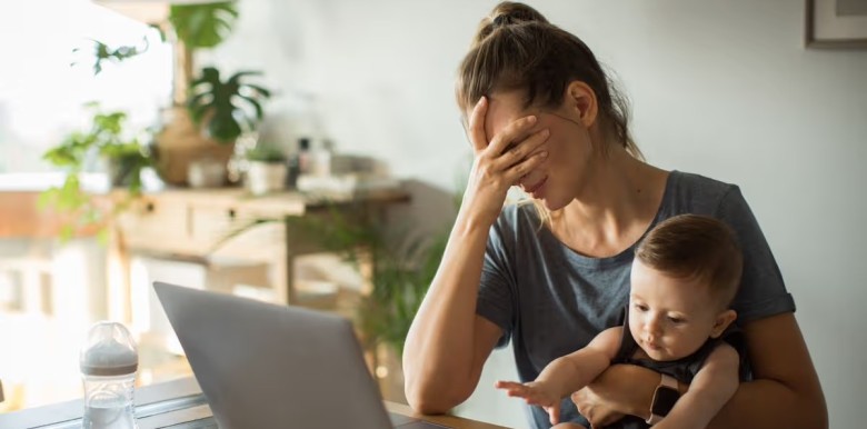 kiet-suc-khi-lam-cha-me-van-de-cua-xa-hoi-khong-phai-loi-lam-ca-nhan