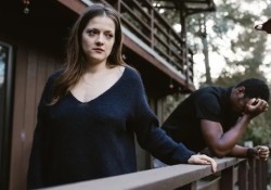 cach-phan-ung-chieu-long-khien-chung-ta-cach-xa-trong-cac-moi-quan-he-truong-thanh