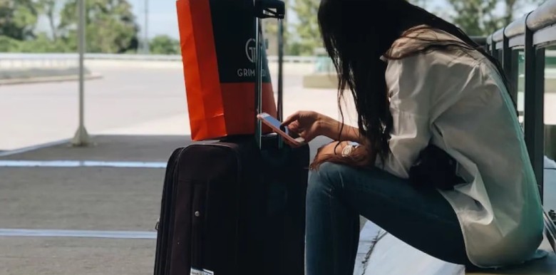 hanh-trang-ma-nhung-co-con-gai-khong-duoc-yeu-mang-theo-suot-doi