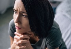 ban-co-dang-mac-ket-trong-mot-cau-chuyen-khong-con-nuoi-duong-minh