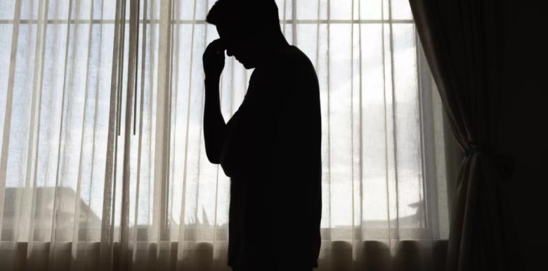 7-dau-hieu-cho-thay-ban-dang-mang-trong-minh-cam-giac-trong-rong