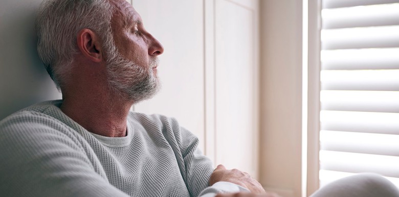 ai-la-nguoi-de-roi-vao-khung-hoang-tuoi-trung-nien-nhat