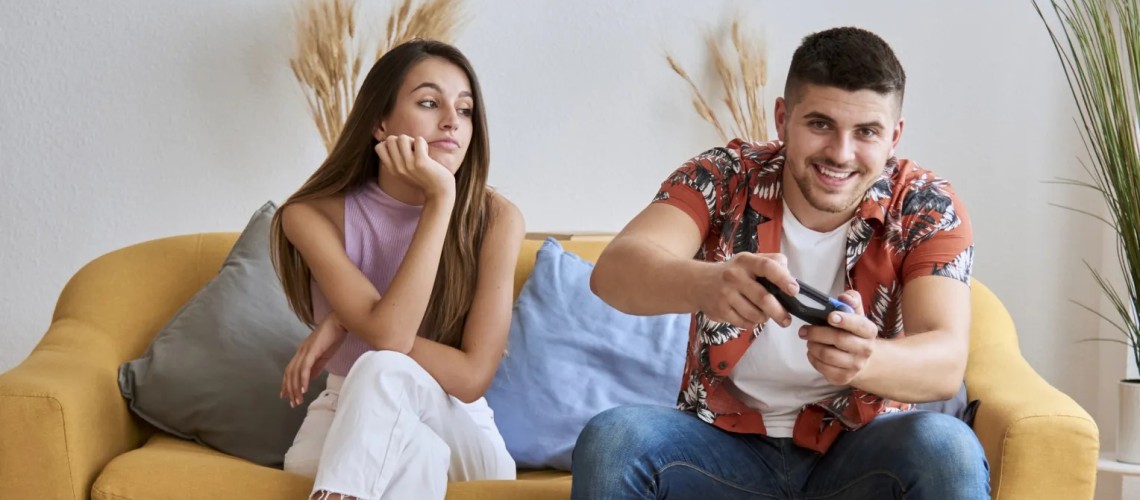 7-dau-hieu-cho-thay-ban-dang-ha-tieu-chuan-khi-hen-ho