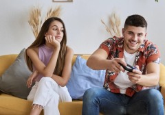 7-dau-hieu-cho-thay-ban-dang-ha-tieu-chuan-khi-hen-ho