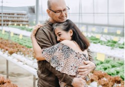 dieu-gi-an-sau-mot-mo-hinh-ly-hon-moi-dang-kinh-ngac