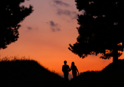 yeu-ma-khong-mong-nguoi-khac-lap-day-khoang-trong-trong-ta