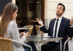 ban-nen-can-than-neu-phot-lo-mot-nguoi-ai-ky