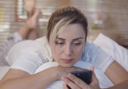 3-dau-hieu-cho-thay-ai-do-dang-phai-chiu-dung-su-trung-phat-bang-cach-lanh-nhat-shunishment