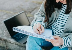 tai-sao-viet-tay-lai-tot-cho-tri-nao-hon-danh-may