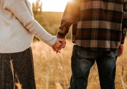 cach-chung-ta-muon-duoc-yeu