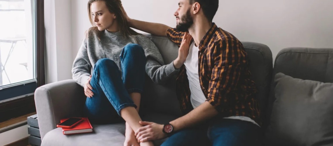 cai-gia-cua-viec-tro-thanh-mot-nguoi-dong-hanh-hien-lanh