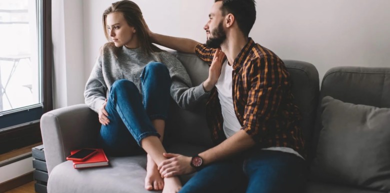 cai-gia-cua-viec-tro-thanh-mot-nguoi-dong-hanh-hien-lanh