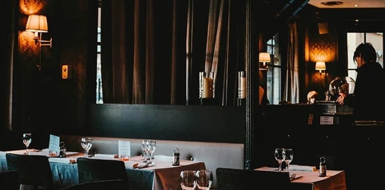 cach-nhan-dien-nguoi-tranh-ne-ngay-tu-buoi-hen-an-toi-dau-tien