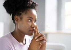 2-cach-bien-tu-doi-thoai-tieu-cuc-thanh-loi-the