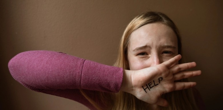 ke-thai-nhan-cach-nu-thuong-hanh-xu-the-nao