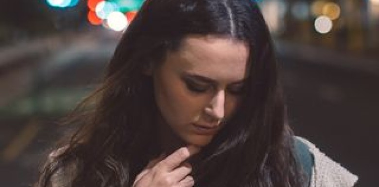 vi-sao-su-doan-tuyet-giua-cha-me-va-con-cai-lai-tro-thanh-dieu-cam-ky-day-quyen-luc