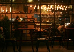 khi-bat-gap-anh-ho-so-cua-nguoi-cu-tren-ung-dung-hen-ho