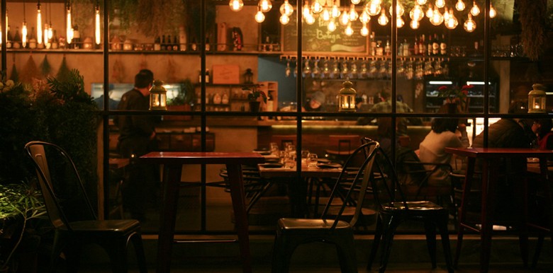 khi-bat-gap-anh-ho-so-cua-nguoi-cu-tren-ung-dung-hen-ho