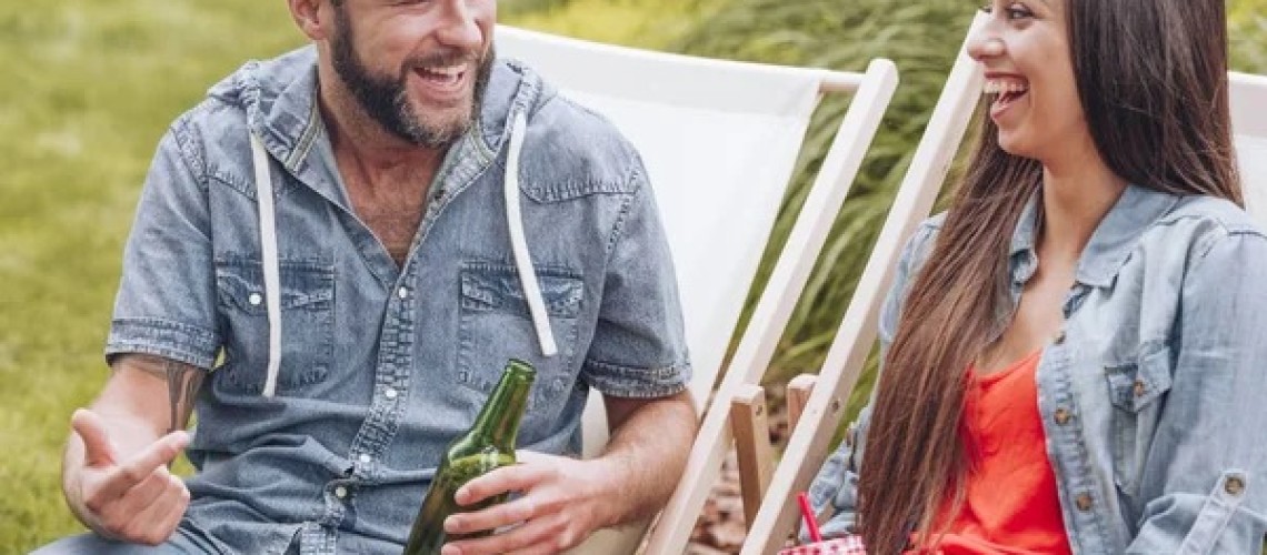 tai-sao-dan-ong-lai-loi-den-the-khi-co-ban-than-la-phai-nu-3-goc-nhin-tam-ly-thu-vi