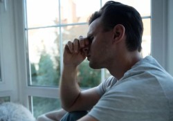 nhung-cuoc-chia-tay-co-the-tan-pha-nghiem-trong-suc-khoe-tinh-than-cua-dan-ong-nhu-the-nao