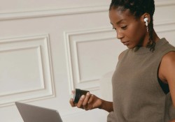 lon-len-vuot-khoi-coi-nguon-vi-sao-thanh-cong-doi-khi-lai-giong-nhu-bi-luu-day