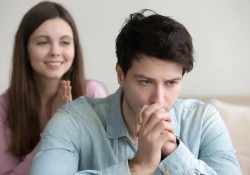 im-lang-co-phai-la-vang-trong-tinh-yeu