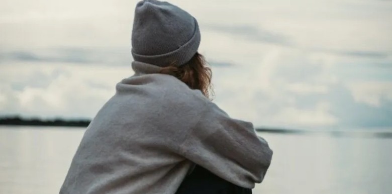 nhung-dua-con-gai-bi-bo-roi-va-mo-bong-bong-mang-ten-su-bo-roi-cua-me