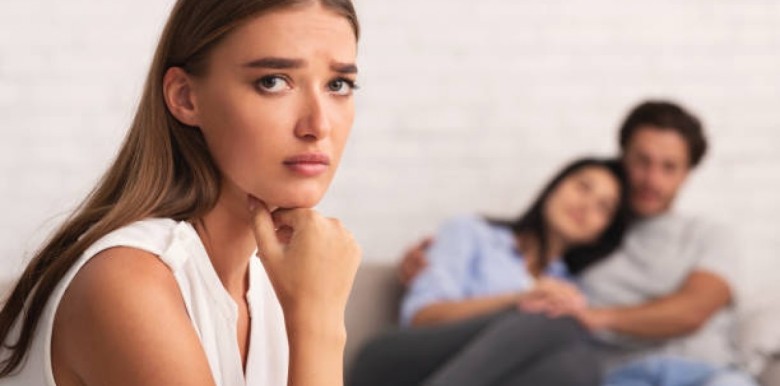 co-nen-lam-ban-voi-nguoi-yeu-cu