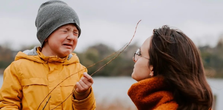 hai-dau-hieu-cho-thay-con-ban-la-mot-dua-tre-sieu-nhay-cam