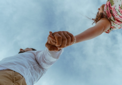 tim-hanh-phuc-y-nghia-luon-thang-tien-bac