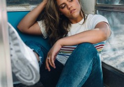 nhung-nguoi-con-gai-thieu-tinh-thuong-ban-co-dang-chay-tron-khoi-moi-quan-he