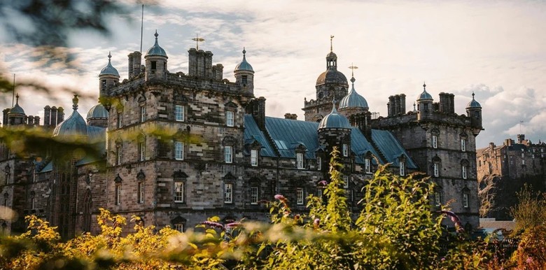 noi-kinh-hoang-cua-tinh-yeu