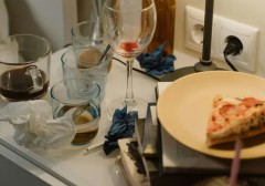 vu-khi-hoa-su-kem-coi-khong-chi-la-lam-sai-viec