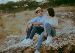 moi-quan-he-tren-tinh-ban-duoi-tinh-yeu-va-noi-so-co-don