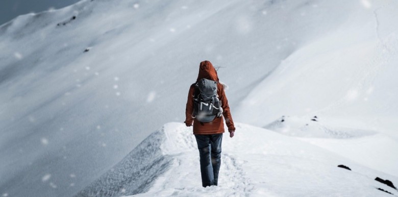 ly-hon-alpine-la-gi-va-lam-the-nao-de-tranh-no