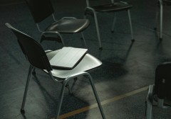 khi-lang-nghe-tro-thanh-mot-moi-de-doa