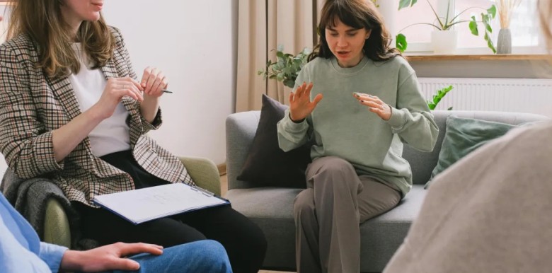 bi-quyet-cua-nhung-bac-thay-giao-tiep-de-moi-cuoc-tro-chuyen-deu-cham-den-trai-tim