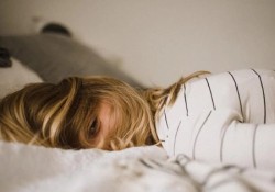 10-hanh-vi-lo-au-co-the-la-phan-ung-tu-sang-chan