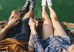 3-cach-ma-khoang-cach-swag-co-the-pha-hong-mot-moi-quan-he