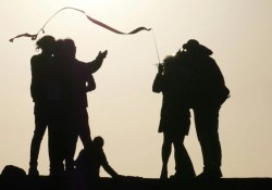 tim-lai-hy-vong-giua-nhung-ngay-bat-dinh