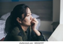 vi-sao-mot-so-nguoi-tung-trai-qua-sang-chan-khong-the-khoc