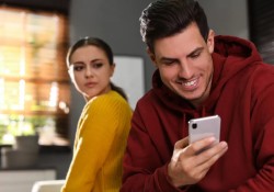 vi-sao-nhieu-nguoi-van-giu-lai-moi-quan-he-du-phong