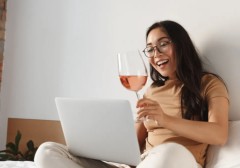 5-cach-chung-ta-am-tham-khien-minh-kem-thong-minh-hon-moi-ngay