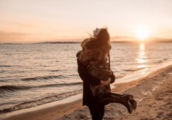 10-dau-hieu-cho-thay-ai-do-thuc-su-yeu-ban