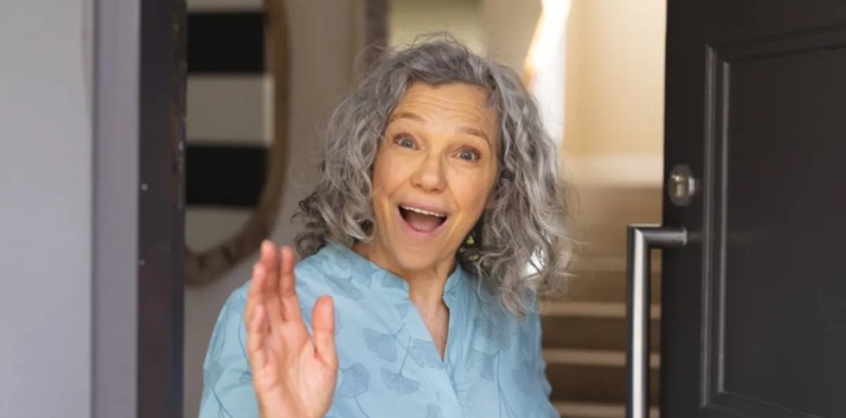 tuoi-gia-khong-chi-mang-lai-su-khon-ngoan-ma-con-khien-ta-tro-nen-diu-dang-hon