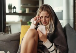 lieu-chung-ta-co-that-su-co-the-nghien-tinh-yeu