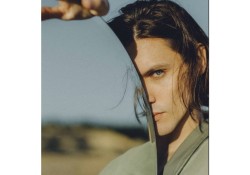 yeu-mot-nguoi-chi-yeu-chinh-minh