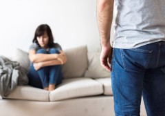 2-cach-de-bao-ve-ban-than-truoc-su-giam-sat-cam-xuc-trong-tinh-yeu